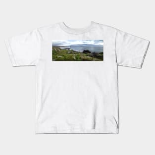 Carraig Fhada lighthouse on Islay, Scotland Kids T-Shirt